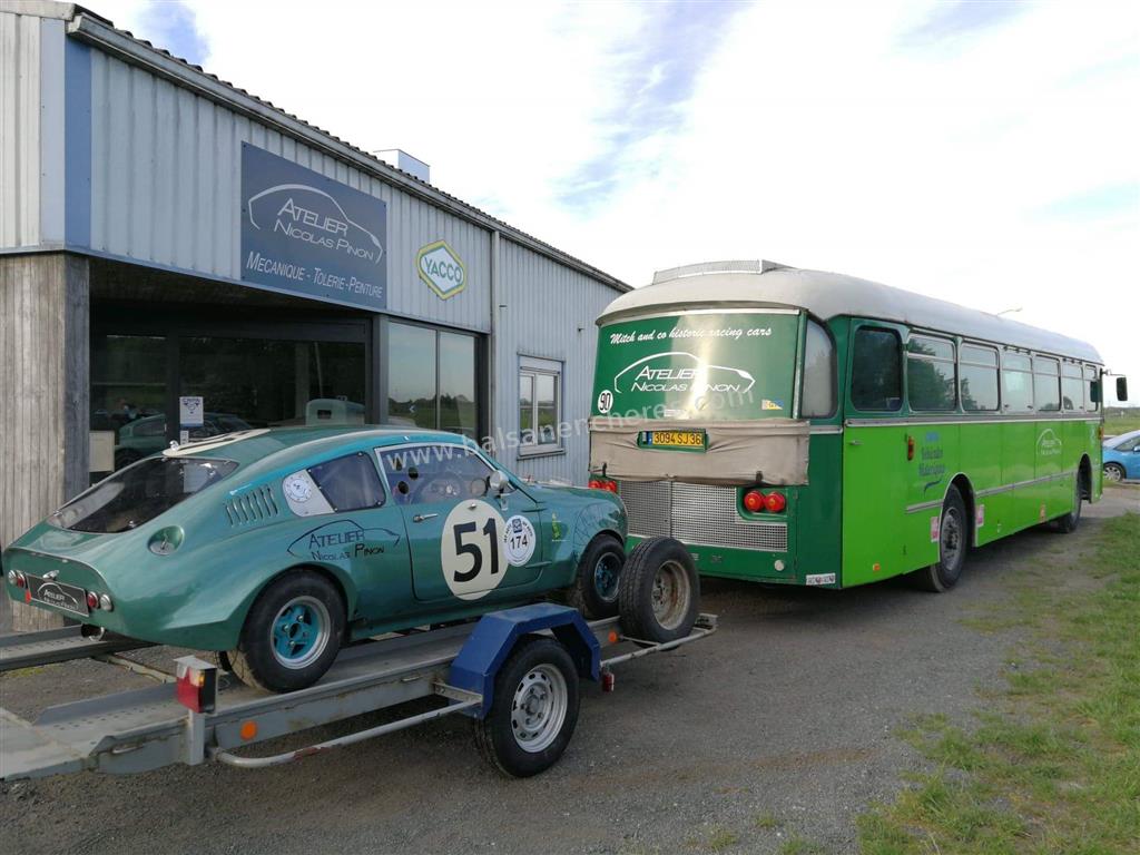 ancienne voiture de course en 6 lettres