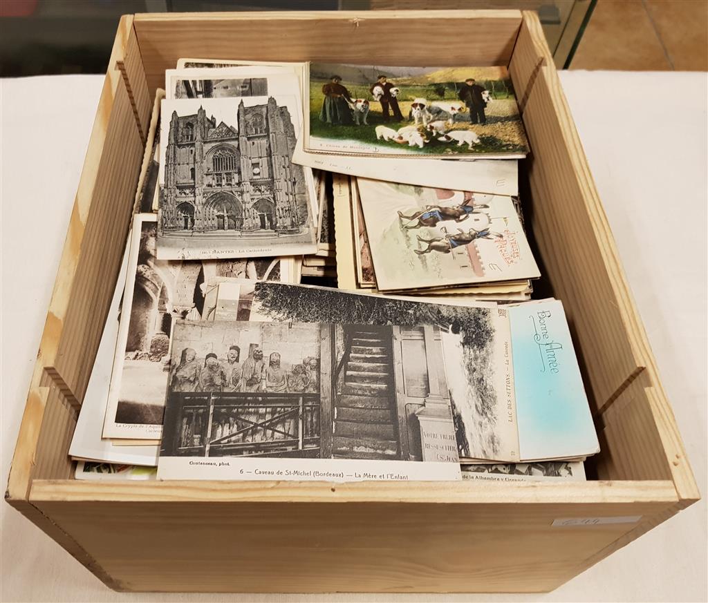 3 Boîtes Remplies D'environ 1800 Cartes Postales France, étrangères
