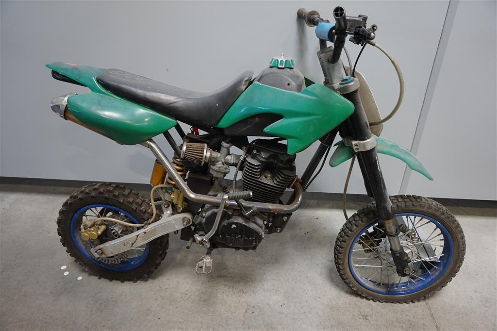 Lifan moto 49