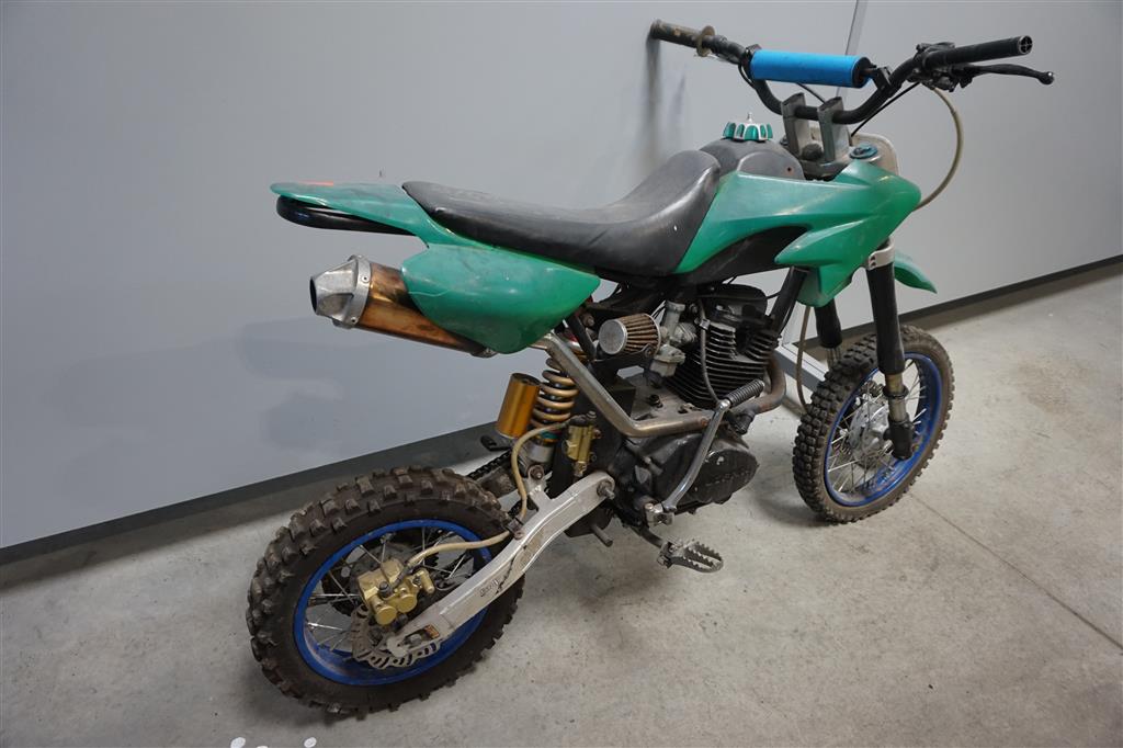 Lifan moto 49