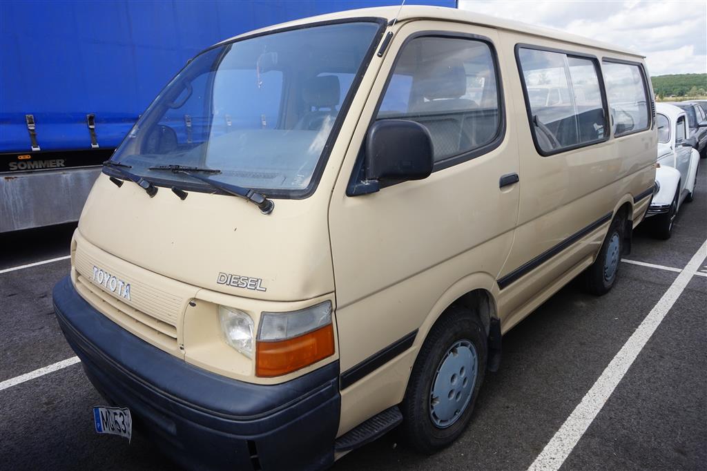 4732 - TOYOTA HIACE 9 PLACES - VENTE DE VEHICULES UTILITAIRES ET ...