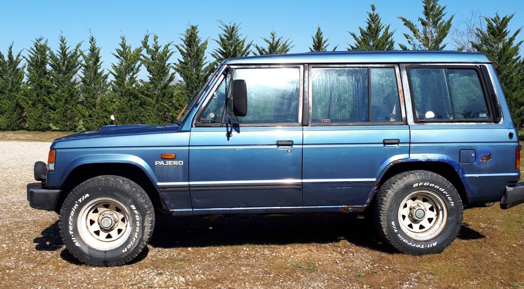 5651 MITSUBISHI Pajero long 2.5 TD 1989 VENTE SUR PLACE VEHICULES ANCIENS Balsan Enchères