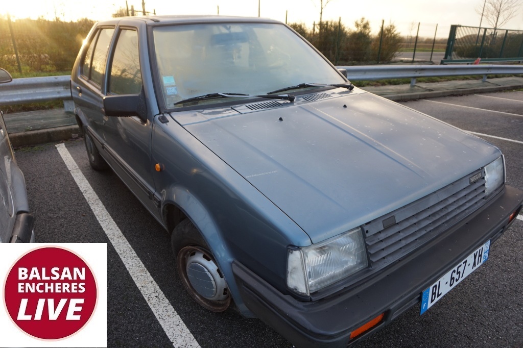 Nissan maran 320
