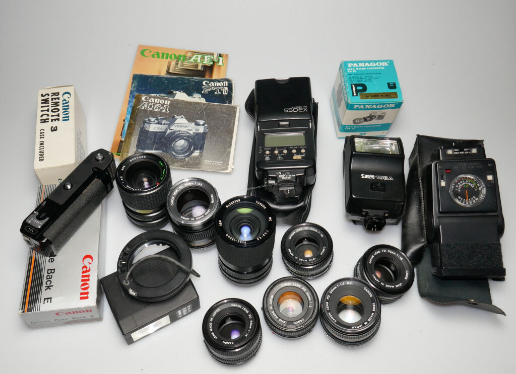 24X36 LOT ACCESSOIRES CANON DIVERS POUR CANON AE1, FTB VENTE