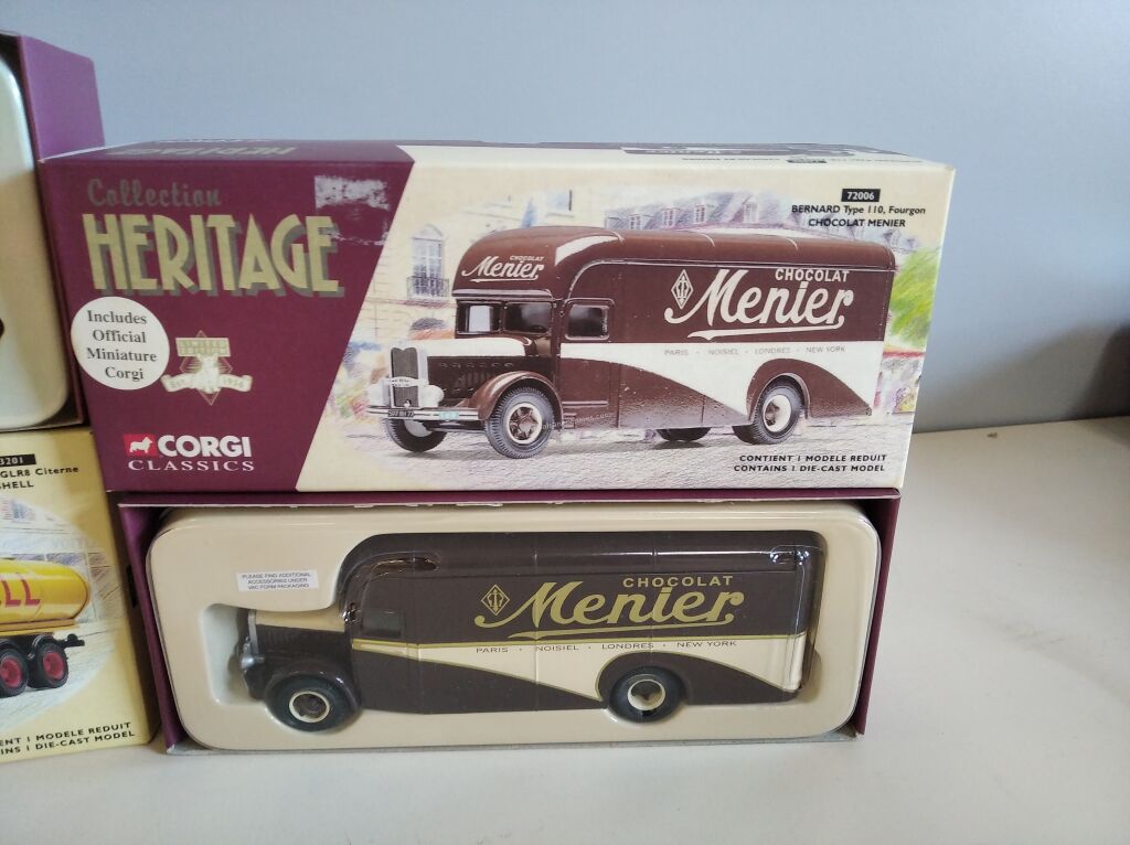 Lot De 3 Boîtes Vides Neuves Corgi Heritage Avec Certificats - Michelin, Shell, Renault, Collection