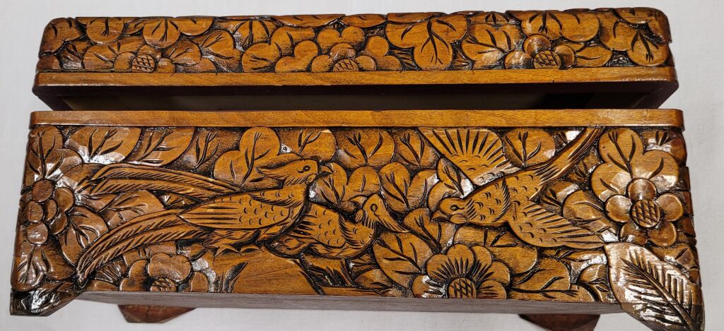 Boîte à Dentelles Ancienne En Bois Sculpté - France - Vintage