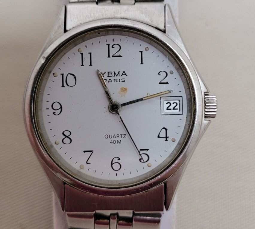 Montres Yema Paris à quartz 40m pour pièce où à reparer - France