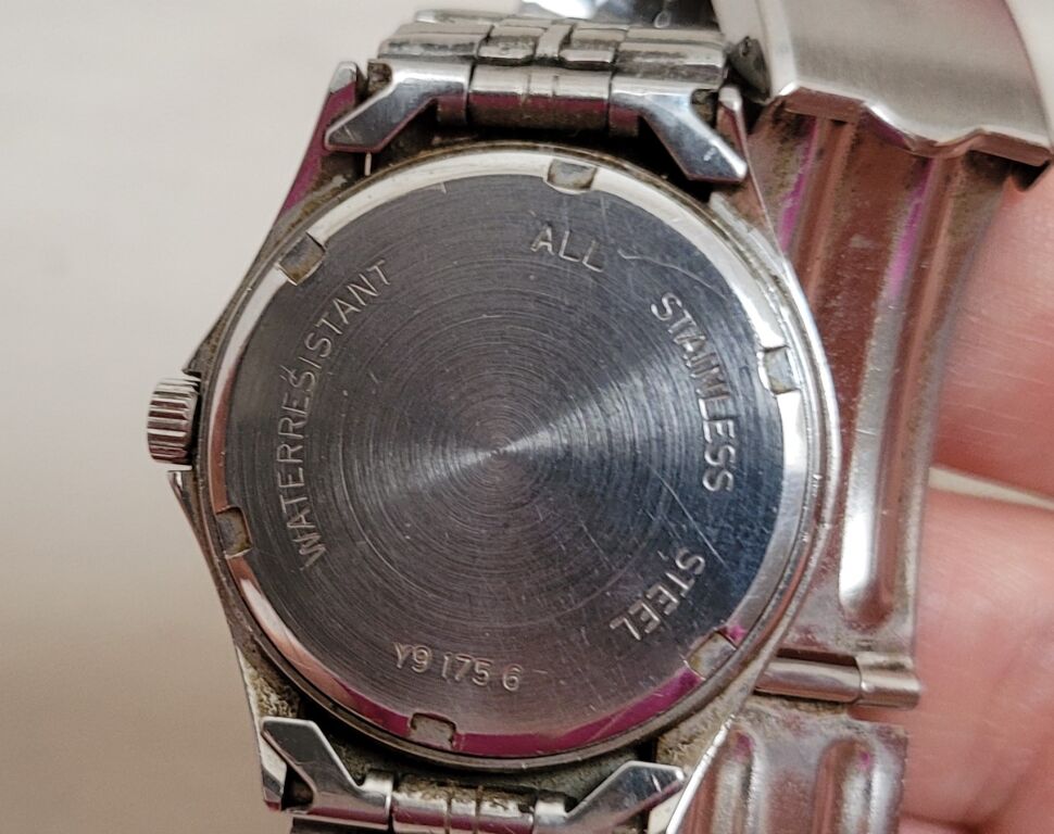 Montre Yema Paris Quartz Femme - Boîtier PVD Noir - Fonctionne | Occasion Portée